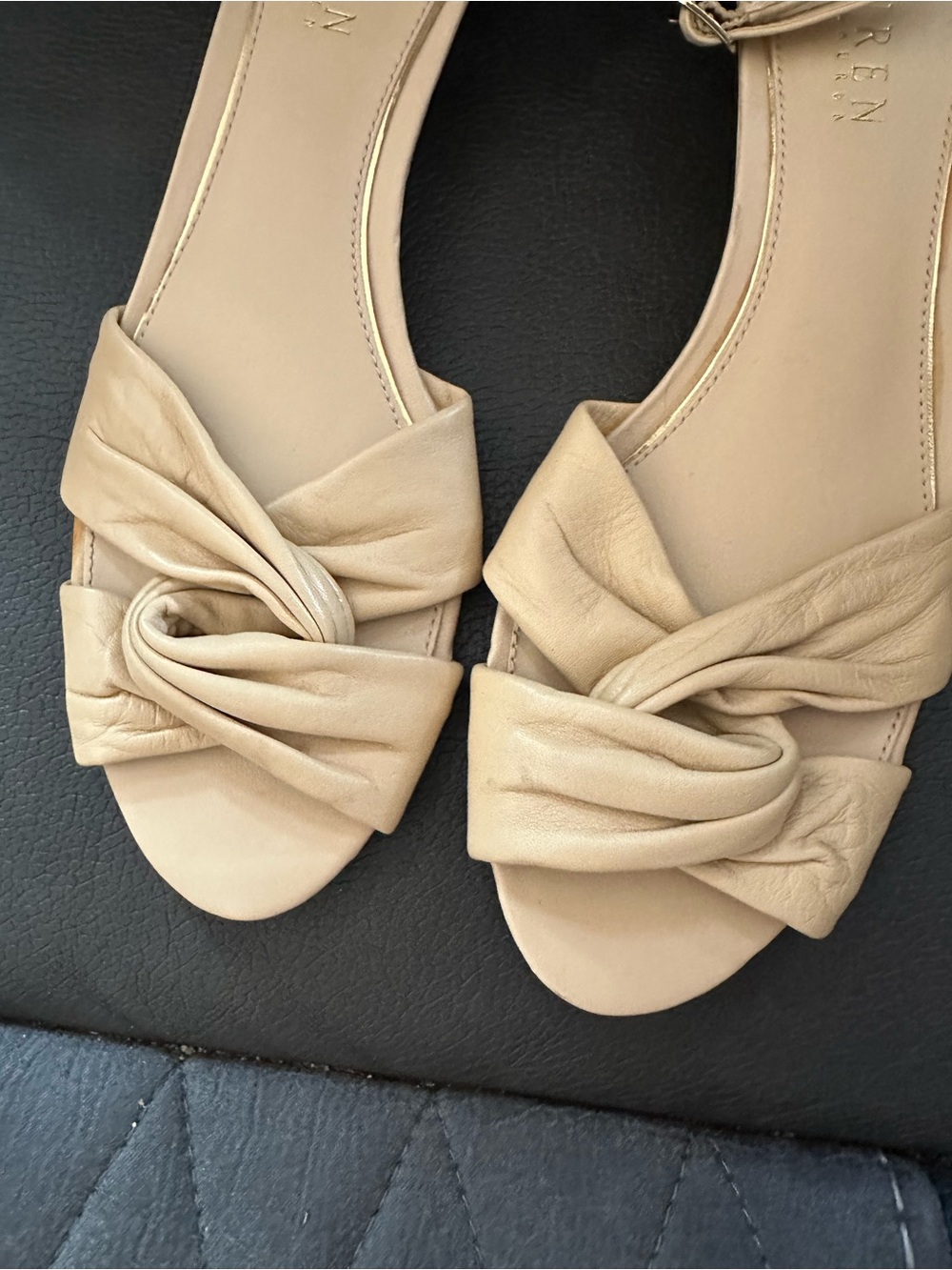 Lauren Ralph Lauren Mireya beige leather knot ankle strap wedge sandals. - Picture 7 of 9